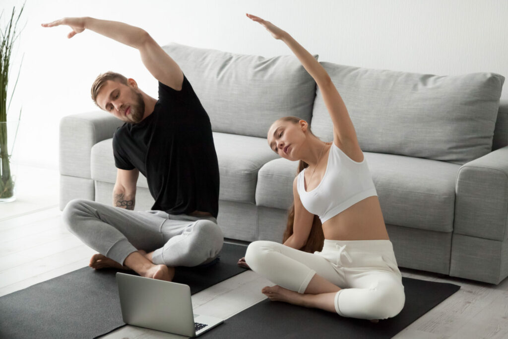 yoga online en familia durante la pandemia y el home-office